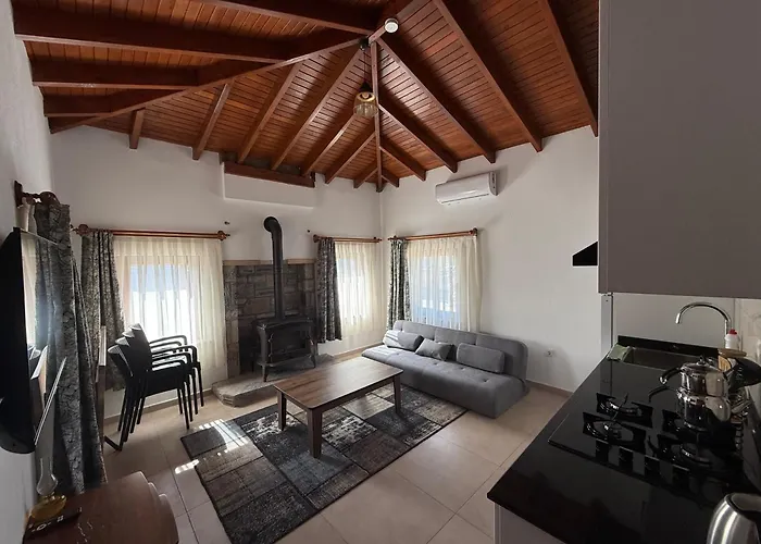 Stone House Carissa - Kizlan